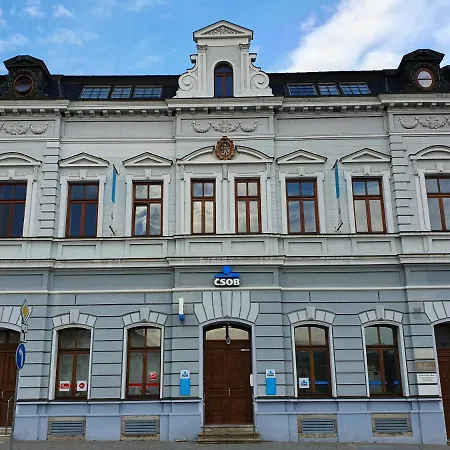 Apartmany Etenia Kadan Exterior photo