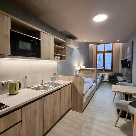 Apartmany Etenia Kadan Exterior photo