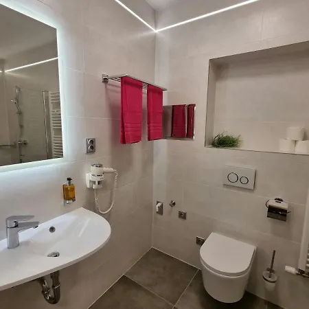 Apartmany Etenia Kadan Exterior photo