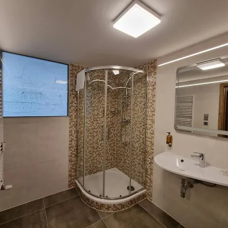 Apartmany Etenia Kadan Exterior photo
