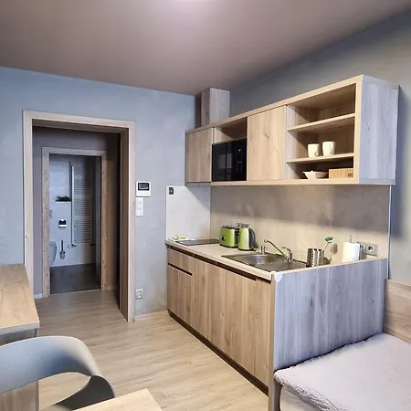 Apartmany Etenia Kadan Exterior photo