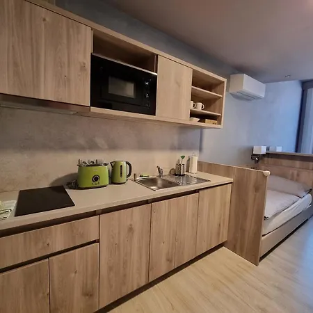Apartmany Etenia Kadan Exterior photo