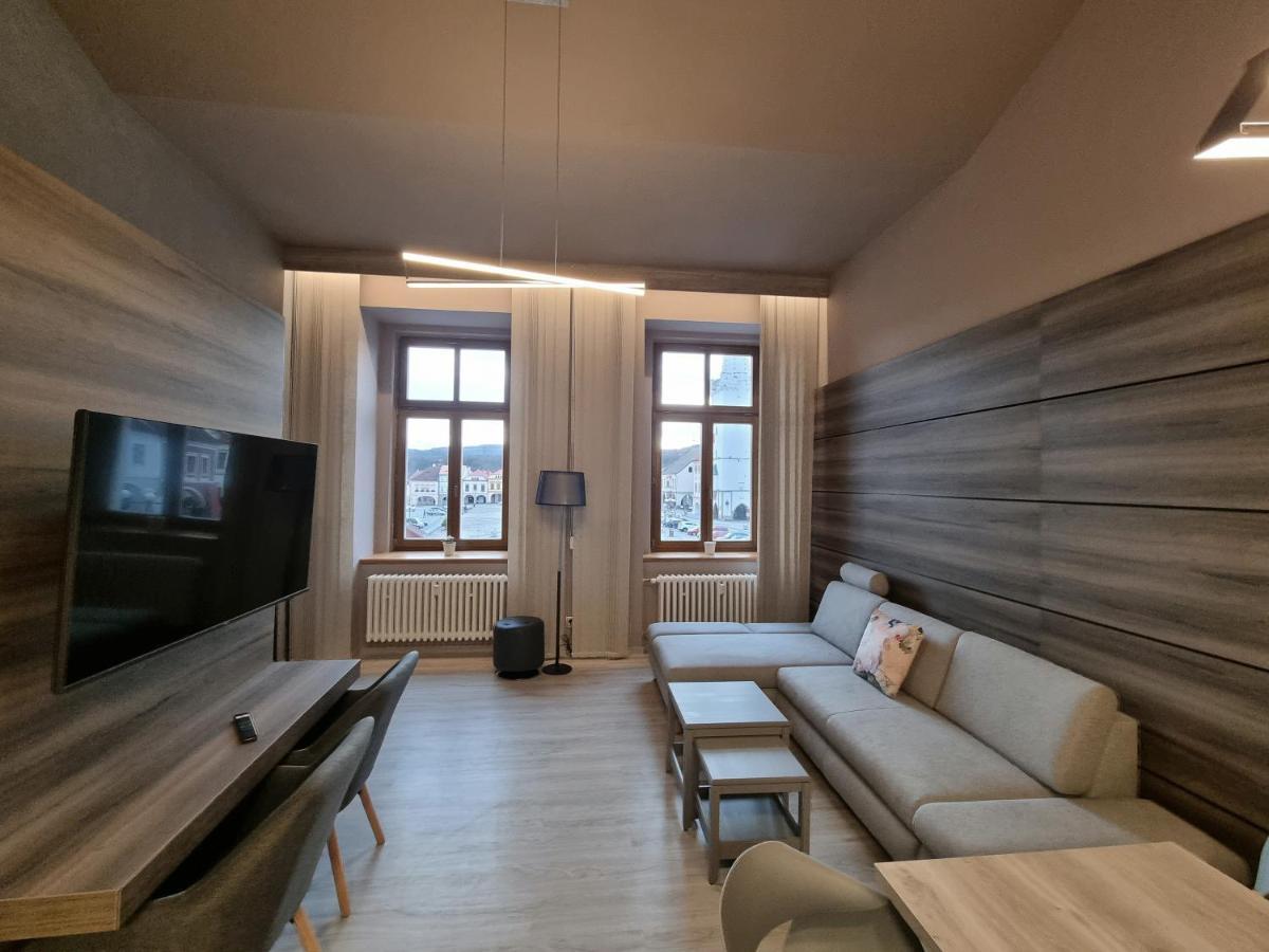 Etenia Apartment Kadan