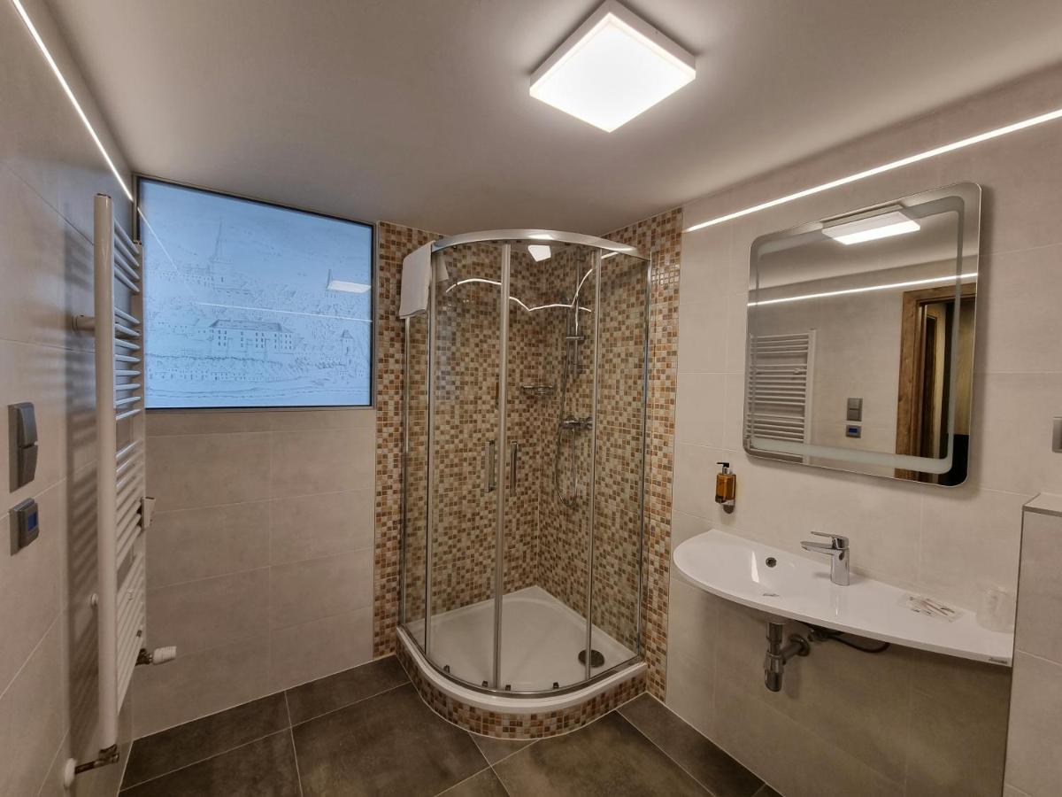 Etenia Apartment *